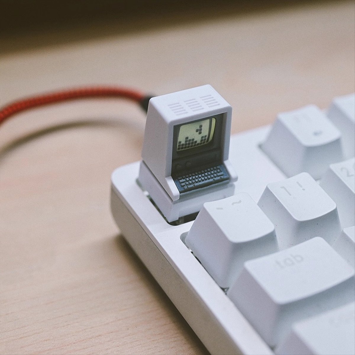 Retro Gaming Keycaps - マグネティックレトロバックライトキーキャップ（Escキー用）、メカニカルキーボード用キーキャップ、ゲーム環境を向上させます。