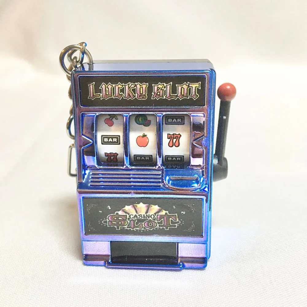 シンプルなファッショントレンドキーホルダーおもちゃフルーツマ - Retro Gaming Keychain のレビューと価格