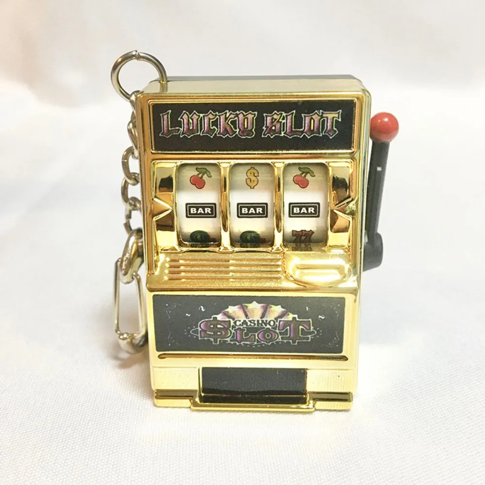 シンプルなファッショントレンドキーホルダーおもちゃフルーツマ - Retro Gaming Keychain のレビューと価格